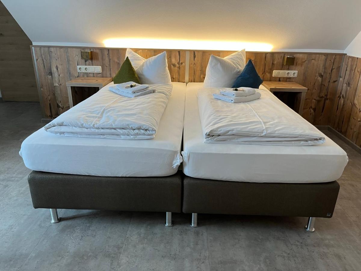 Hofmann'S Apartements & Ferienwohnungen Oberdachstetten ภายนอก รูปภาพ