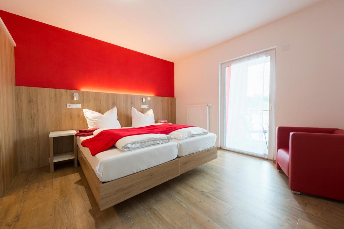 Hofmann'S Apartements & Ferienwohnungen Oberdachstetten ภายนอก รูปภาพ