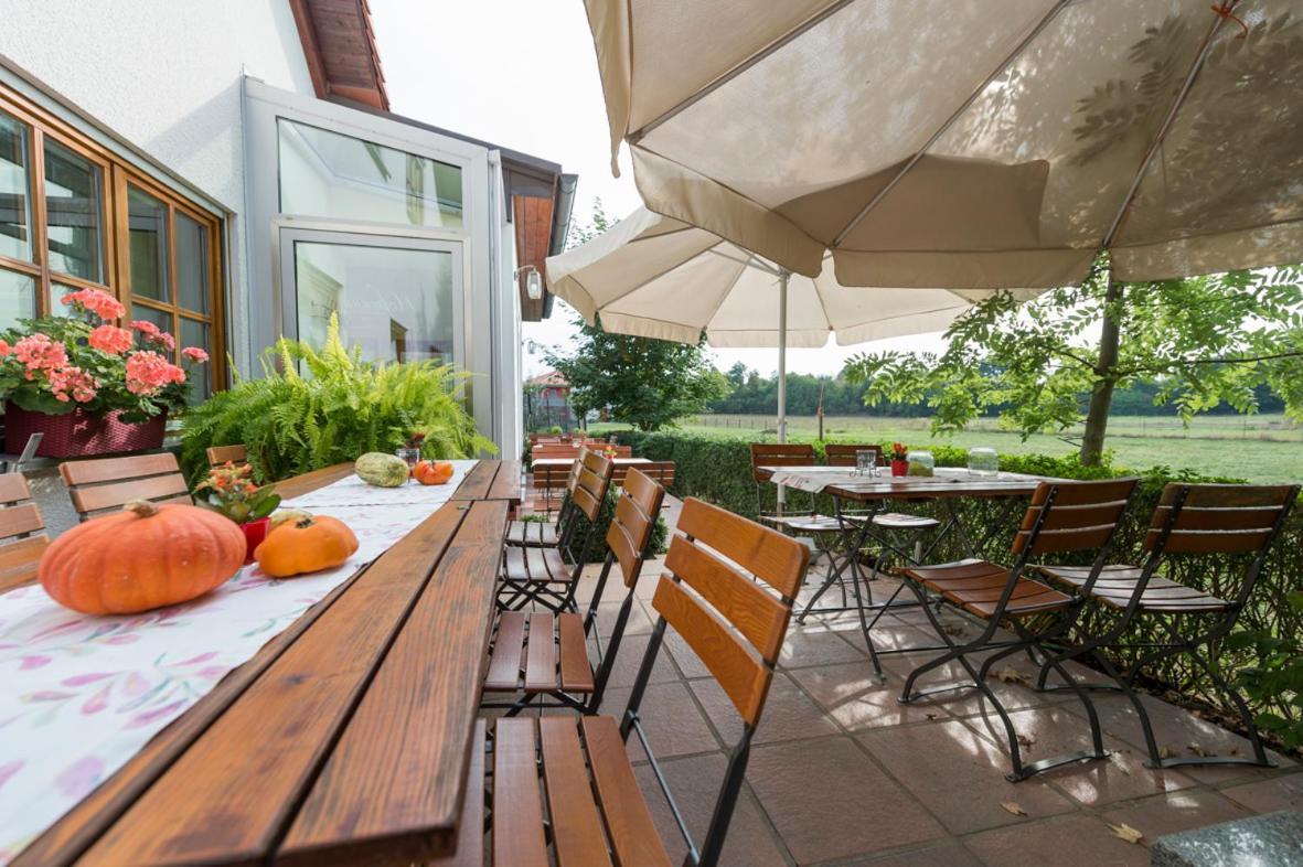 Hofmann'S Apartements & Ferienwohnungen Oberdachstetten ภายนอก รูปภาพ
